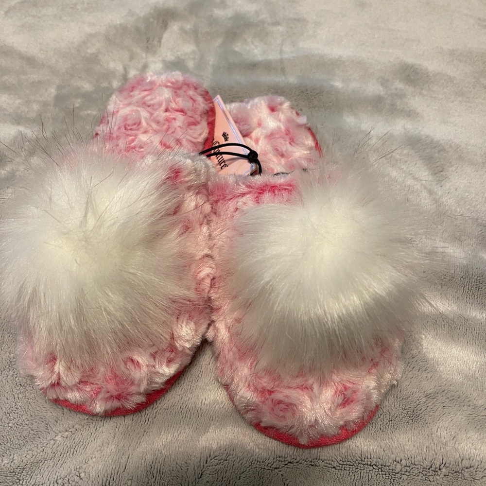 Juicy Couture Slippers